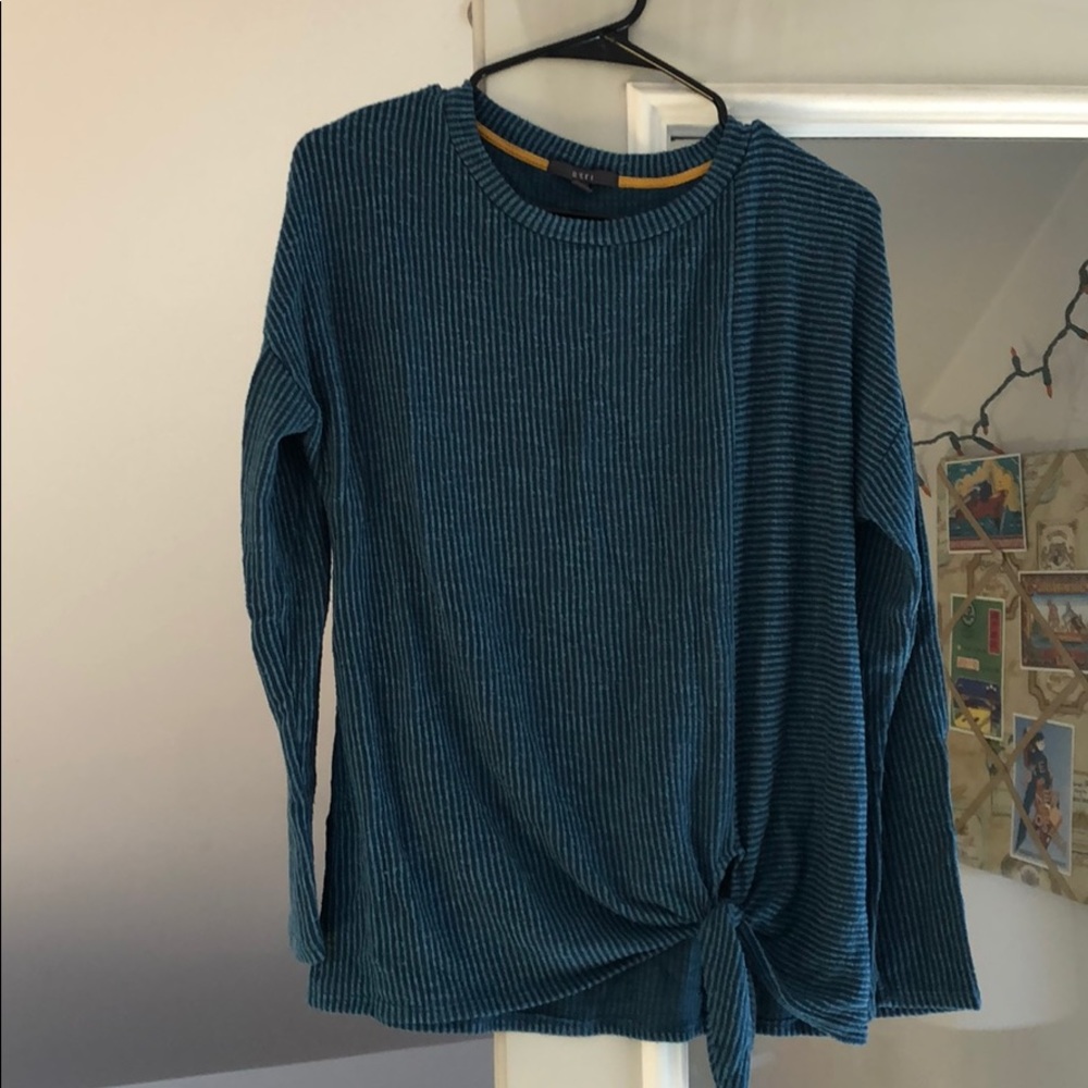 Gyft Sweater